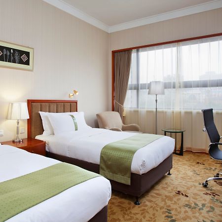 Holiday Inn Zhengzhou Zhongzhou By Ihg Ruang foto