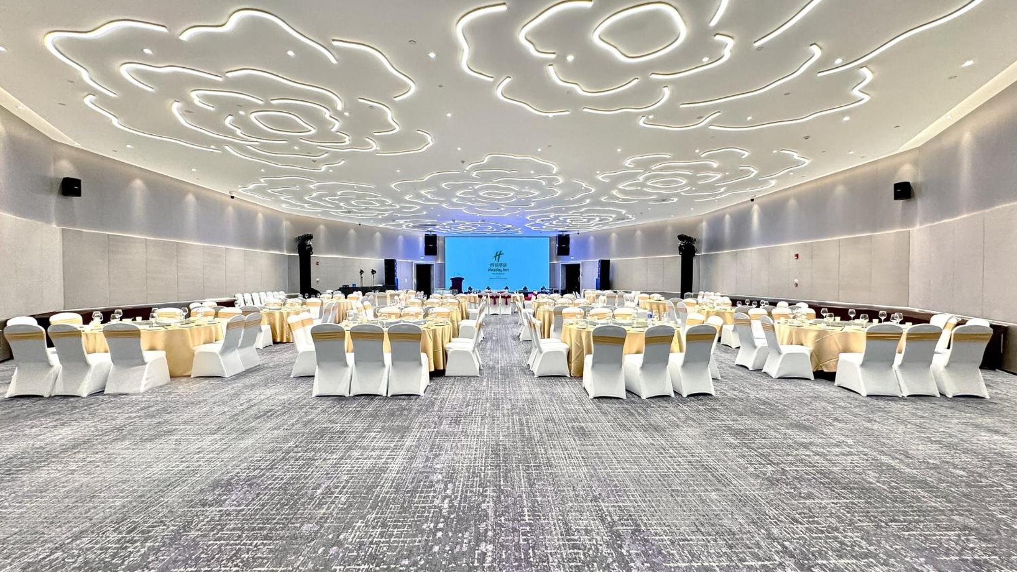 Holiday Inn Zhengzhou Zhongzhou By Ihg Bagian luar foto